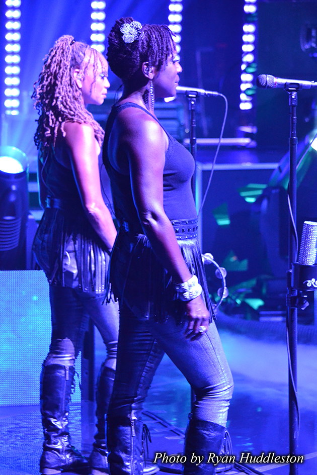 Nikita Houston and Sakai Smith Train Tour 2015